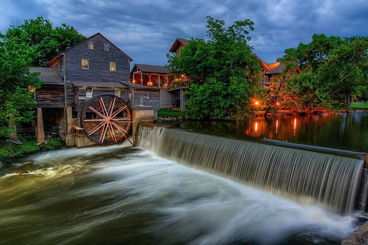 Hidden Creek, Pool Table, Hot Tub, 1089 Free Tickets Each Paid Day, Dollywood And More جاتلينبرج المظهر الخارجي الصورة