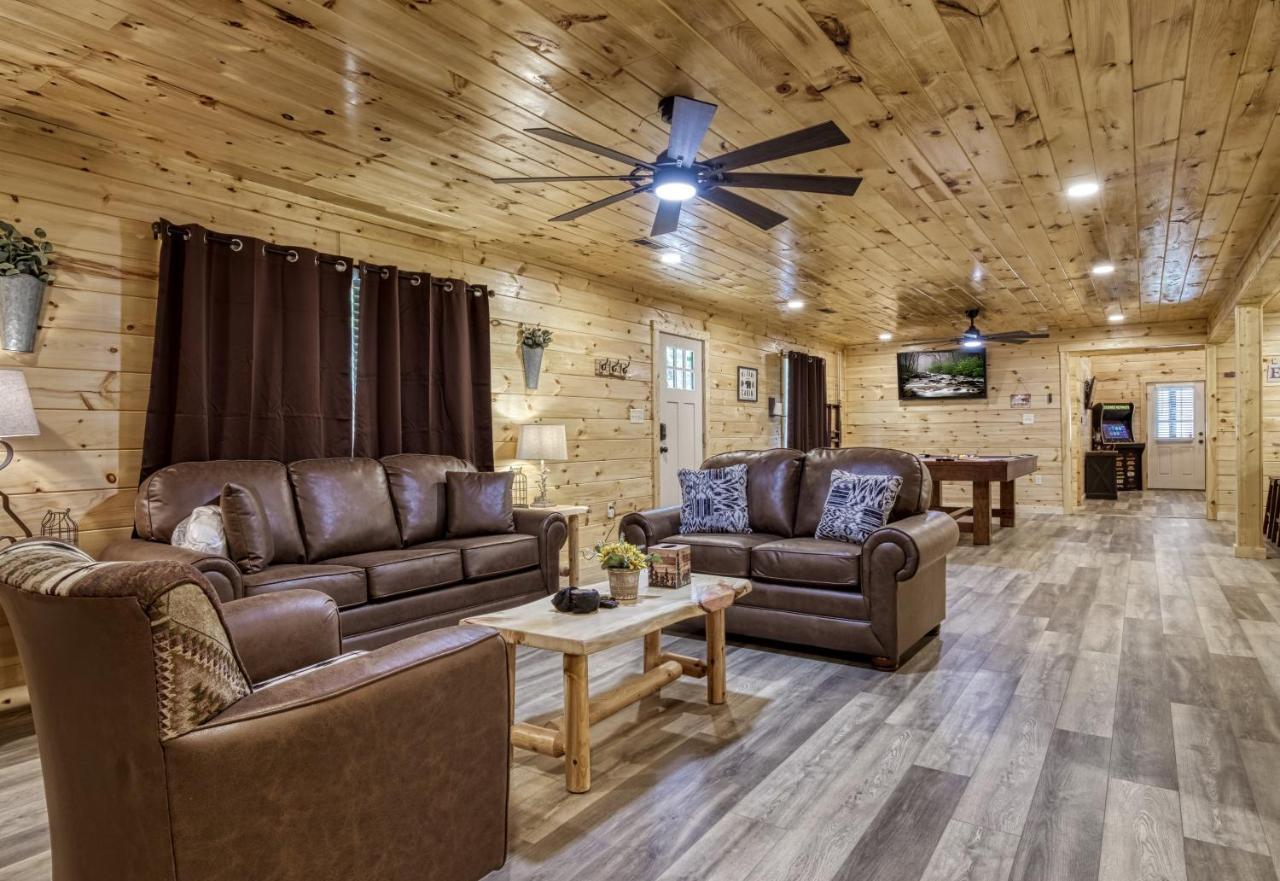 Hidden Creek, Pool Table, Hot Tub, 1089 Free Tickets Each Paid Day, Dollywood And More جاتلينبرج المظهر الخارجي الصورة