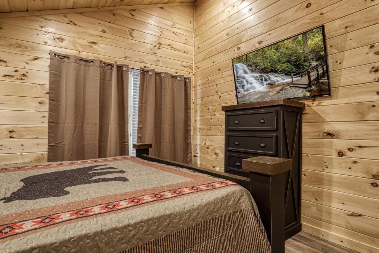 Hidden Creek, Pool Table, Hot Tub, 1089 Free Tickets Each Paid Day, Dollywood And More جاتلينبرج المظهر الخارجي الصورة