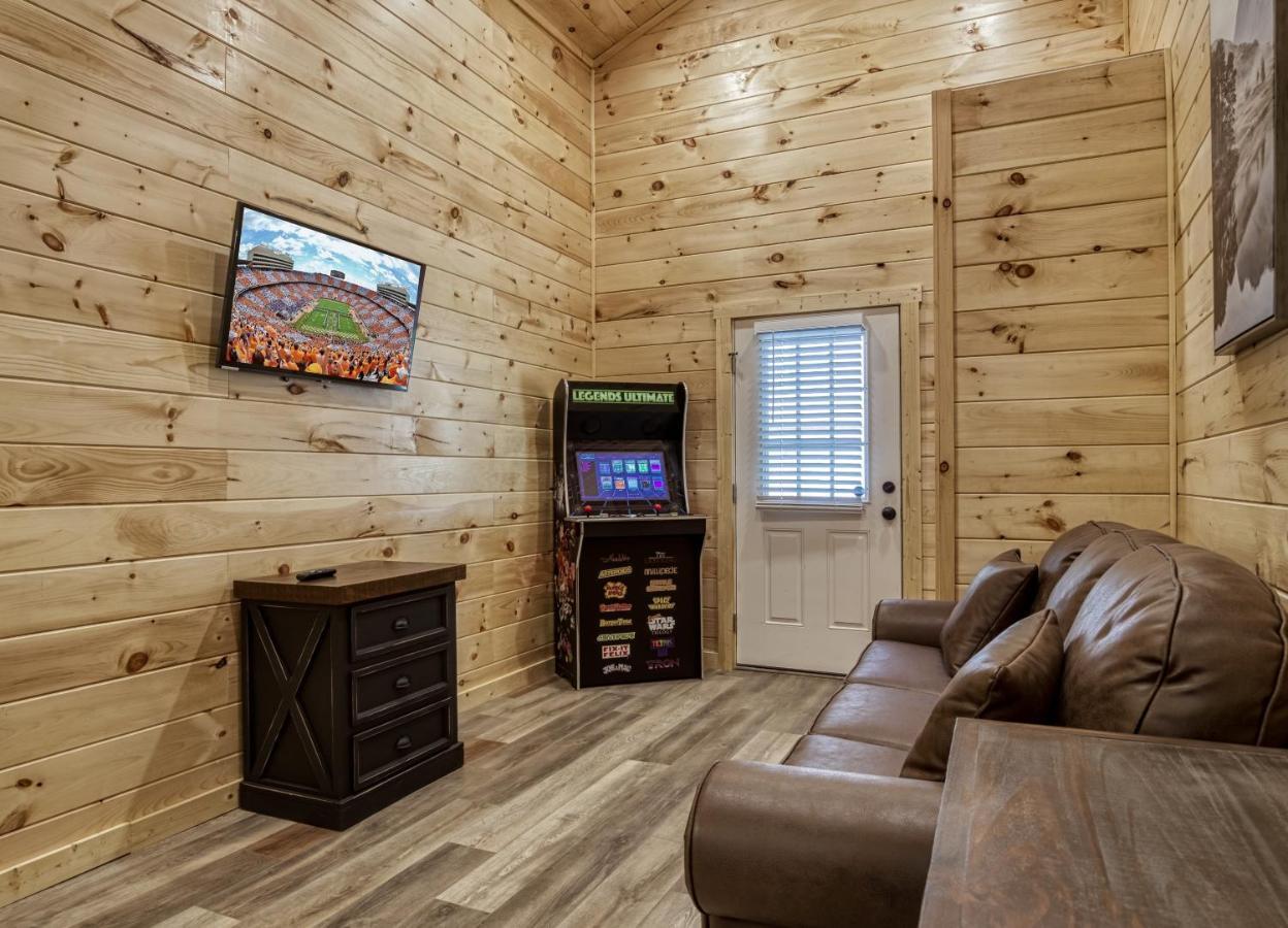 Hidden Creek, Pool Table, Hot Tub, 1089 Free Tickets Each Paid Day, Dollywood And More جاتلينبرج المظهر الخارجي الصورة