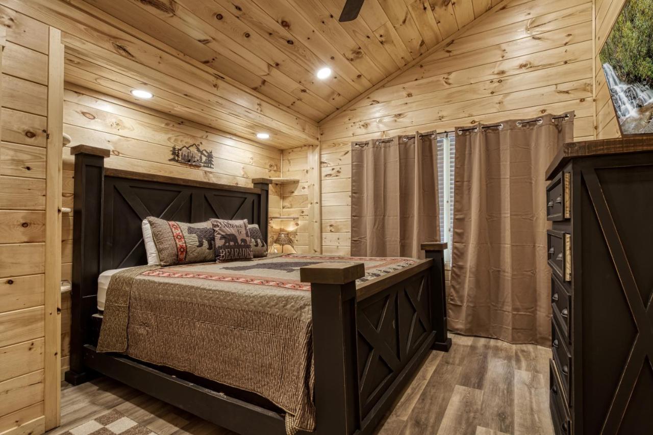 Hidden Creek, Pool Table, Hot Tub, 1089 Free Tickets Each Paid Day, Dollywood And More جاتلينبرج المظهر الخارجي الصورة