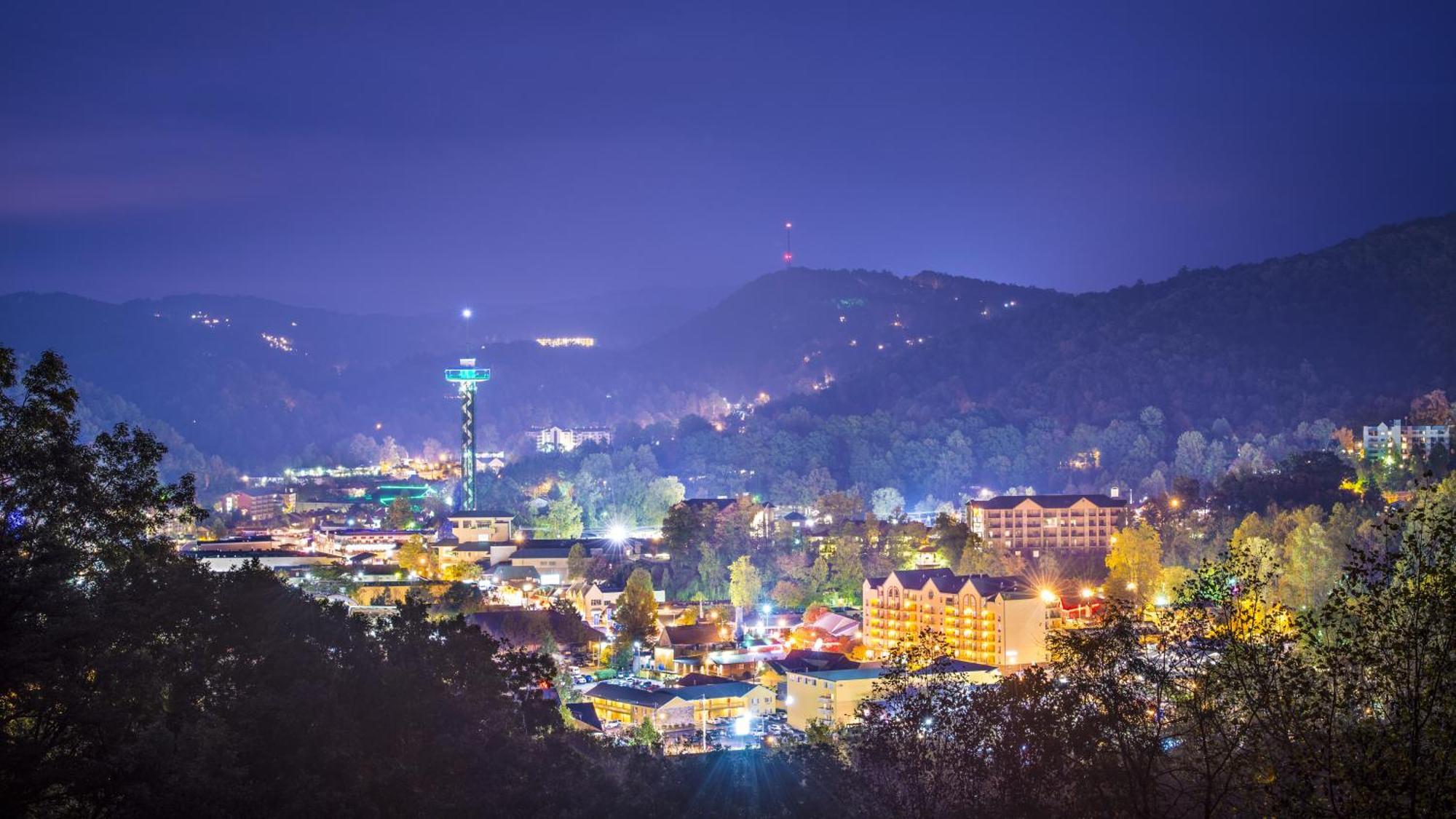 Hidden Creek, Pool Table, Hot Tub, 1089 Free Tickets Each Paid Day, Dollywood And More جاتلينبرج المظهر الخارجي الصورة